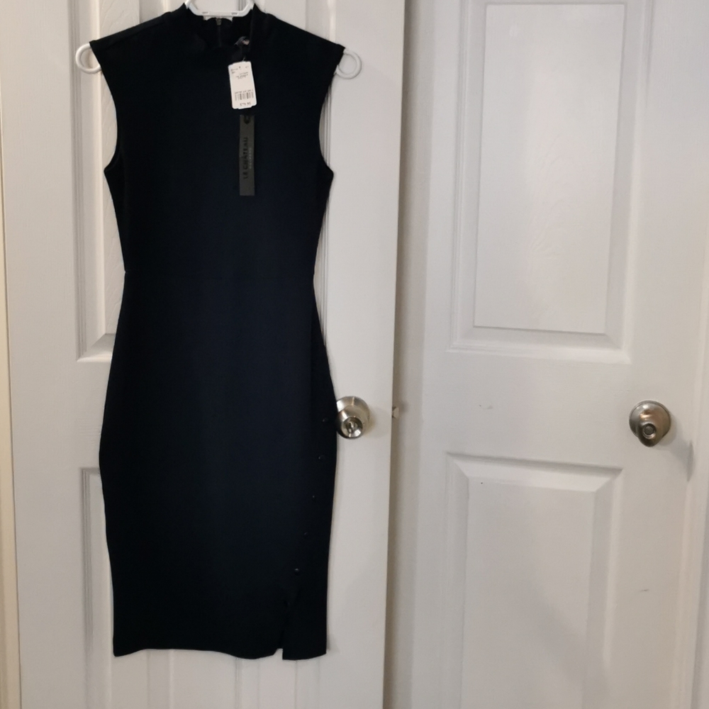 Dress - Picture 1 of 5